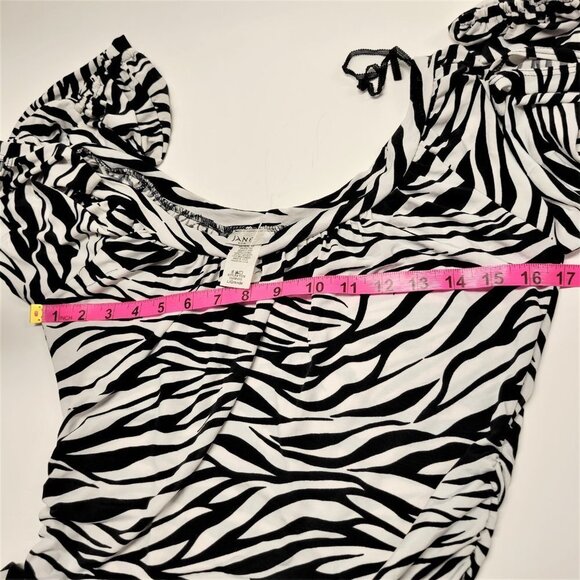 Black and White Animal Print Long Sleeved Body Conforming Sexy Dress - Picture 8 of 9